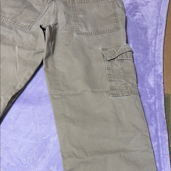 Wrangler Men's Tan Cargo Jeans - Picture 7 of 8